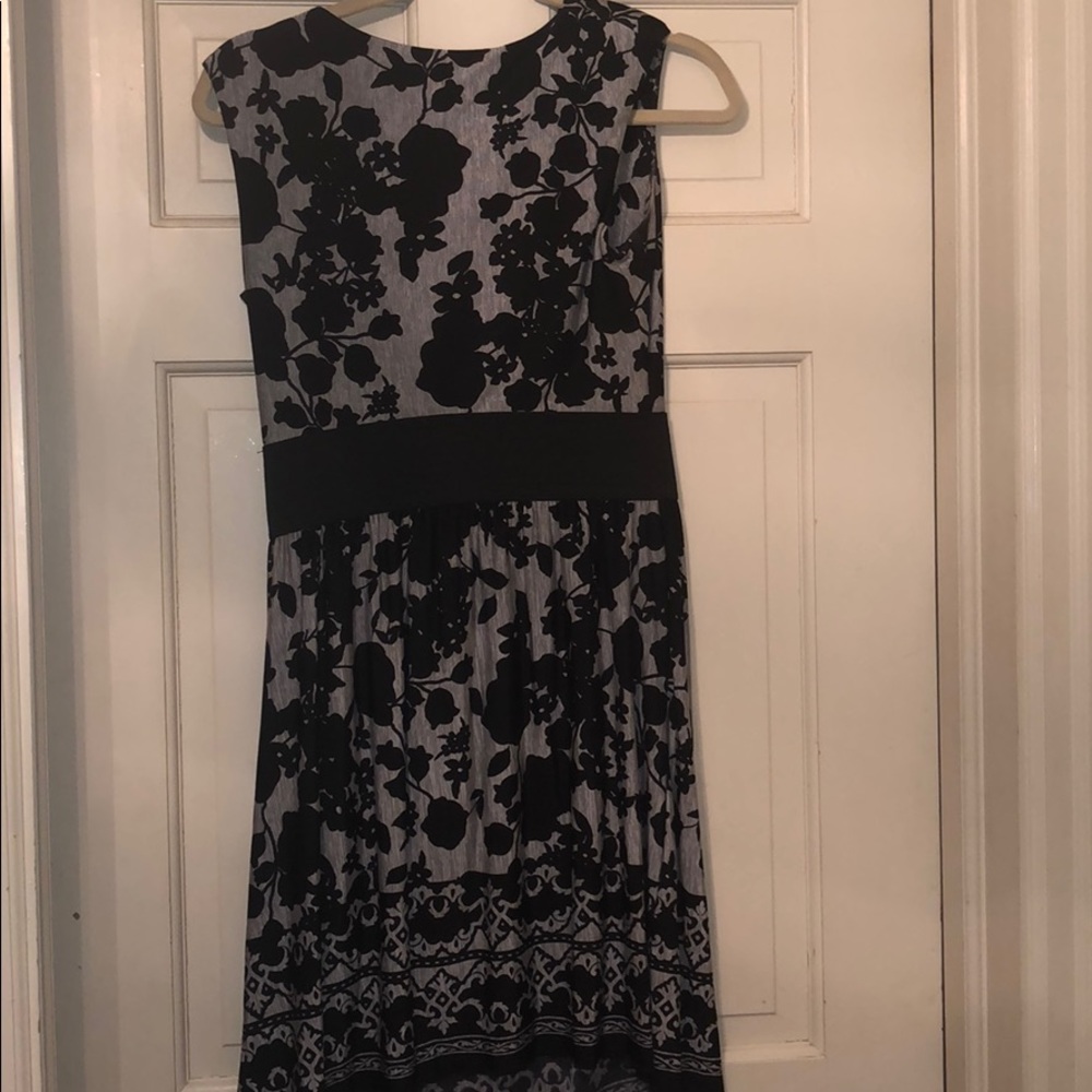Dress - Picture 4 of 4